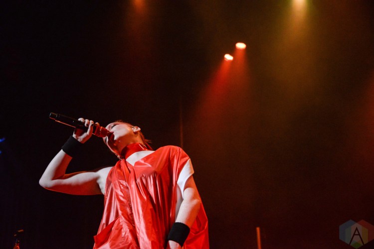 BROOKLYN, NY - OCTOBER 27: Garbage performs at Kings Theatre in Brooklyn, New York on October 27, 2018. (Photo: Alx Bear/Aesthetic Magazine)