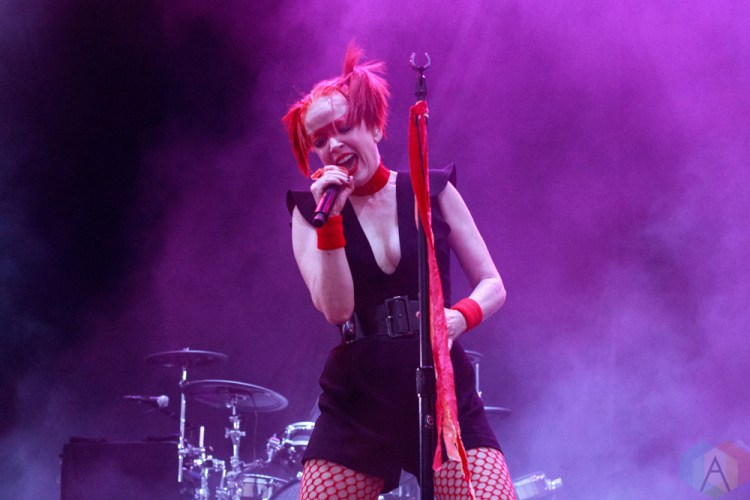 SAN BERNARDINO, CA - OCTOBER 06: Garbage performs at Cal Jam at Glen Helen Regional Park in San Bernardino, California on October 06, 2018. (Photo: James Alvarez/Aesthetic Magazine)
