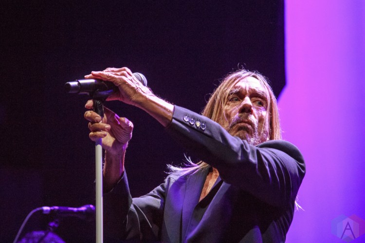 SAN BERNARDINO, CA - OCTOBER 06: Iggy Pop performs at Cal Jam at Glen Helen Regional Park in San Bernardino, California on October 06, 2018. (Photo: James Alvarez/Aesthetic Magazine)