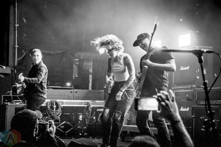 BROOKLYN, NY - OCTOBER 22 - Sleigh Bells performs at Brooklyn Steel in Brooklyn, New York on October 22, 2018. (Photo: Alx Bear/Aesthetic Magazine)