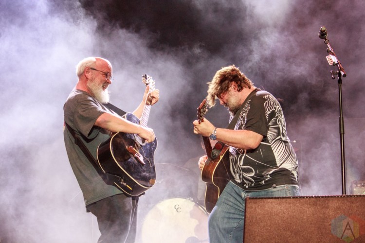 SAN BERNARDINO, CA - OCTOBER 06: Tenacious D performs at Cal Jam at Glen Helen Regional Park in San Bernardino, California on October 06, 2018. (Photo: James Alvarez/Aesthetic Magazine)