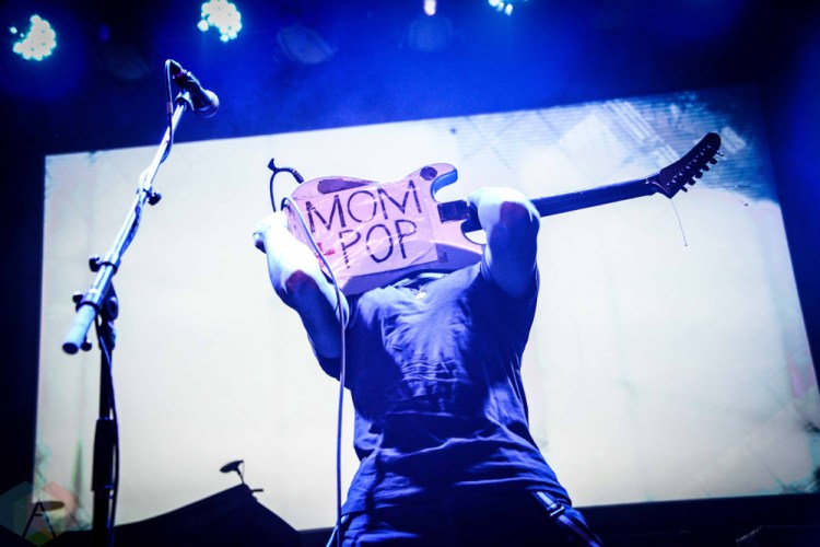 BROOKLYN, NY - OCTOBER 22 - Tom Morello performs at Brooklyn Steel in Brooklyn, New York on October 22, 2018. (Photo: Alx Bear/Aesthetic Magazine)