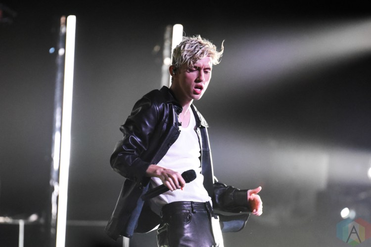 TORONTO, ON - OCTOBER 15: Troye Sivan performs at Sony Centre in Toronto on October 15, 2018. (Photo: Jaime Espinoza/Aesthetic Magazine)