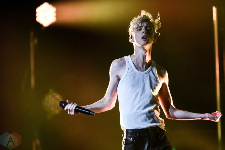 TORONTO, ON - OCTOBER 15: Troye Sivan performs at Sony Centre in Toronto on October 15, 2018. (Photo: Jaime Espinoza/Aesthetic Magazine)