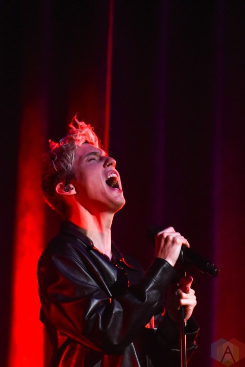TORONTO, ON - OCTOBER 15: Troye Sivan performs at Sony Centre in Toronto on October 15, 2018. (Photo: Jaime Espinoza/Aesthetic Magazine)