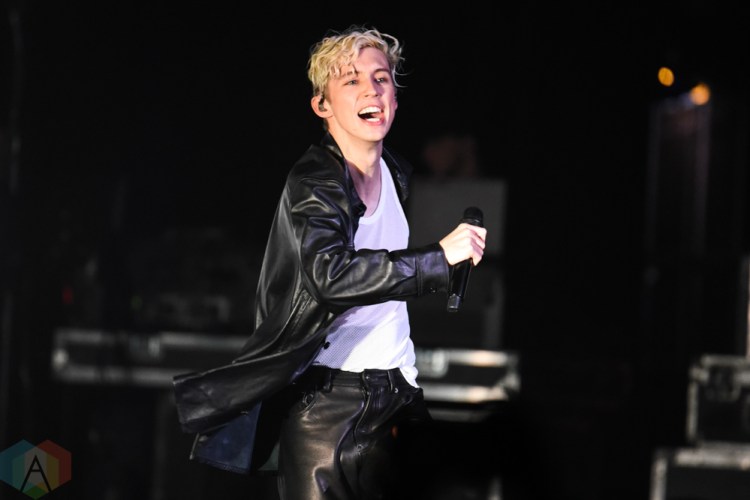 TORONTO, ON - OCTOBER 15: Troye Sivan performs at Sony Centre in Toronto on October 15, 2018. (Photo: Jaime Espinoza/Aesthetic Magazine)