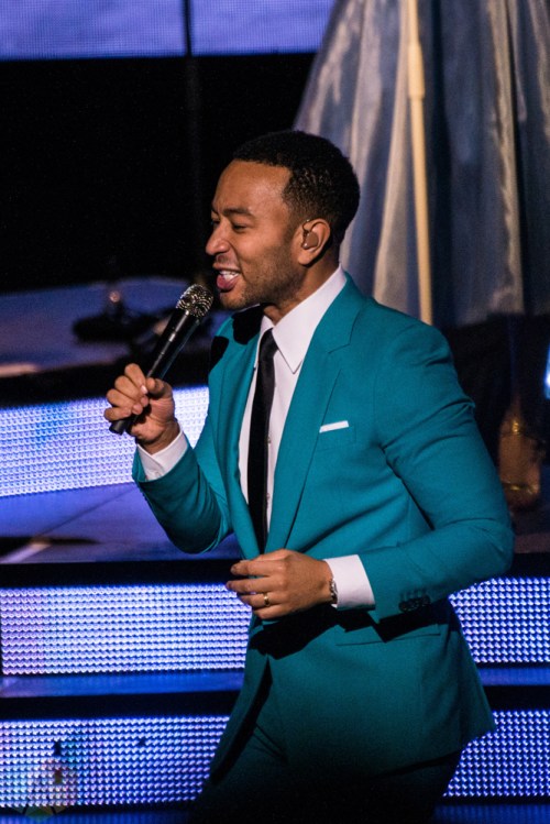 TORONTO, ON - NOVEMBER 27: John Legend performs at Sony Centre in Toronto on November 27, 2018. (Photo: Joanna Glezakos/Aesthetic Magazine)