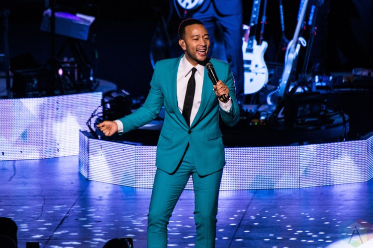 TORONTO, ON - NOVEMBER 27: John Legend performs at Sony Centre in Toronto on November 27, 2018. (Photo: Joanna Glezakos/Aesthetic Magazine)