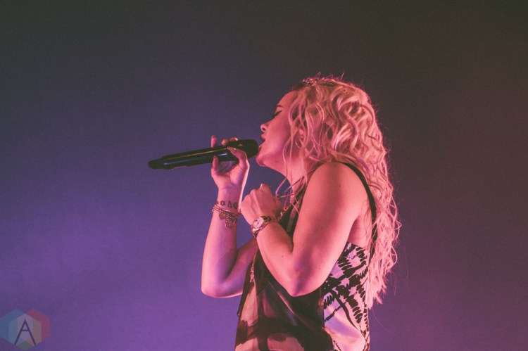 VANCOUVER, BC - NOVEMBER 09: Lilly Allen performs at Vogue Theatre in Vancouver on November 09, 2018. (Photo: Danica Bansie/Aesthetic Magazine)