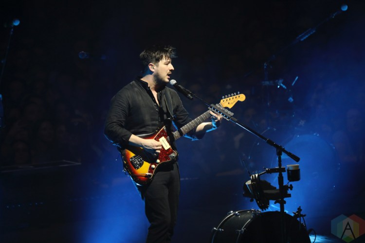 TORONTO, ON - DECEMBER 17: Mumford And Sons performs at Scotiabank Arena in Toronto on December 17, 2018. (Photo: Michael Hurcomb/Aesthetic Magazine)