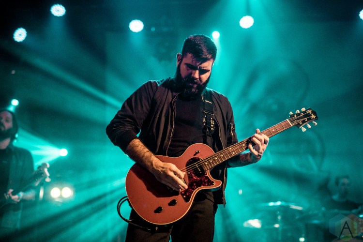 TORONTO, ON - DECEMBER 15: Silverstein performs at The Opera House in Toronto on December 15, 2018. (Photo: Joanna Glezakos/Aesthetic Magazine)