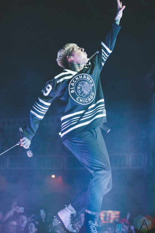 CHICAGO, IL - FEBRUARY 05: Bring Me The Horizon performs at Aragon Ballroom in Chicago on February 05, 2019. (Photo: Rob Haberman/Aesthetic Magazine)