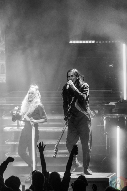 TORONTO, ON - FEBRUARY 15: Walk Off The Earth performs at Sony Centre in Toronto on February 15, 2019. (Photo: Joanna Glezakos/Aesthetic Magazine)