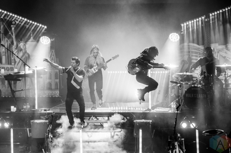 TORONTO, ON - FEBRUARY 15: Walk Off The Earth performs at Sony Centre in Toronto on February 15, 2019. (Photo: Joanna Glezakos/Aesthetic Magazine)