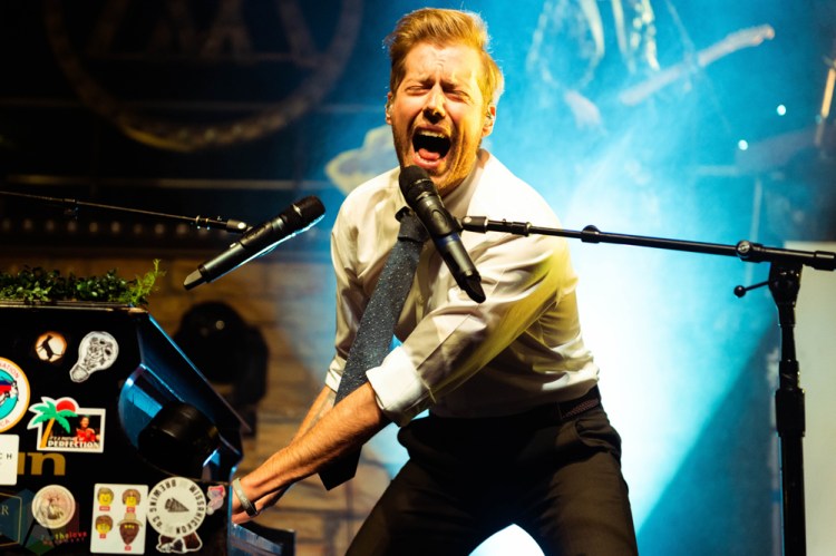 CHICAGO, IL - MARCH 02: Andrew McMahon performs at the Riviera Theatre in Chicago on March 02, 2019. (Photo: Katie Kuropas/Aesthetic Magazine)