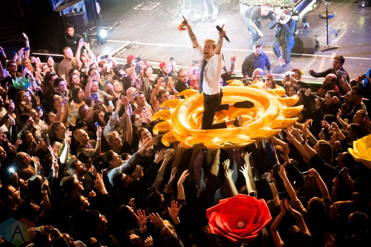 CHICAGO, IL - MARCH 02: Andrew McMahon performs at the Riviera Theatre in Chicago on March 02, 2019. (Photo: Katie Kuropas/Aesthetic Magazine)