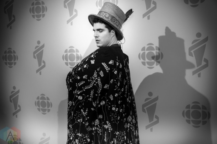 LONDON, ON - MARCH 17: Jeremy Dutcher attends the 2019 Juno Awards red carpet at Budweiser Gardens in London, Ontario on March 17, 2019. (Photo: Brendan Albert/Aesthetic Magazine)