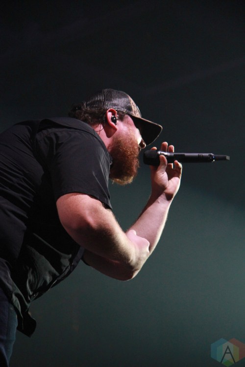 OSHAWA, ON - MARCH 29: Luke Combs performs at Tribute Communities Centre in Oshawa on March 29, 2019. (Photo: Breanna Dennie/Aesthetic Magazine)