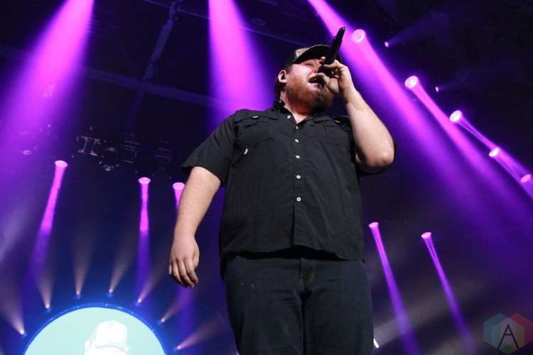 OSHAWA, ON - MARCH 29: Luke Combs performs at Tribute Communities Centre in Oshawa on March 29, 2019. (Photo: Breanna Dennie/Aesthetic Magazine)