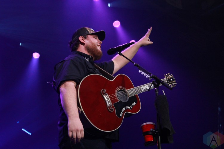 OSHAWA, ON - MARCH 29: Luke Combs performs at Tribute Communities Centre in Oshawa on March 29, 2019. (Photo: Breanna Dennie/Aesthetic Magazine)