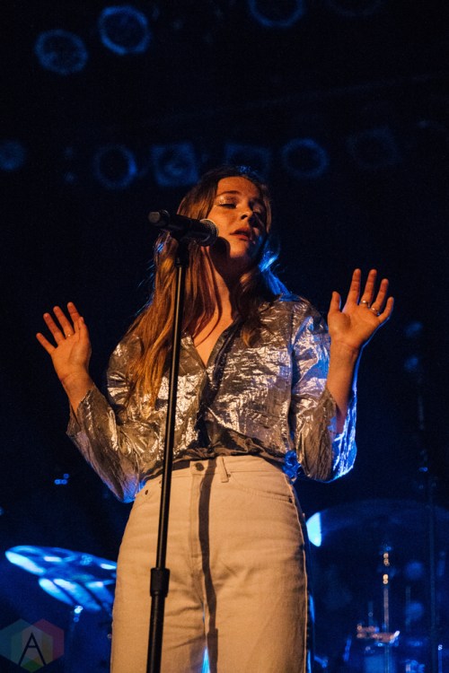 TORONTO, ON - MARCH 20: Maggie Rogers performs at Phoenix Concert Theatre in Toronto on March 20, 2019. (Photo: Jenna Hum/Aesthetic Magazine)