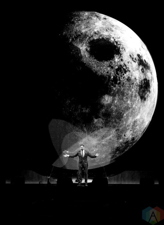 LOS ANGELES, CA - APRIL 02: Michael Buble performs at Staples Center in Los Angeles on April 02, 2019. (Photo: Melanie Escombe/Aesthetic Magazine)